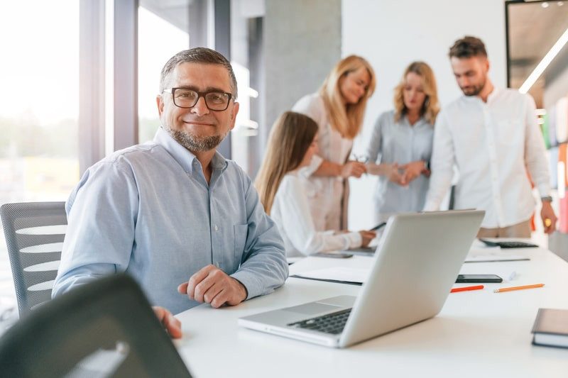 Senioridade: como definir e reter profissionais sênior na empresa?