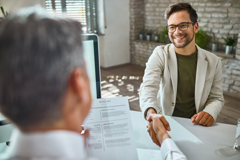 como-fazer-entrevista-emprego-feliz