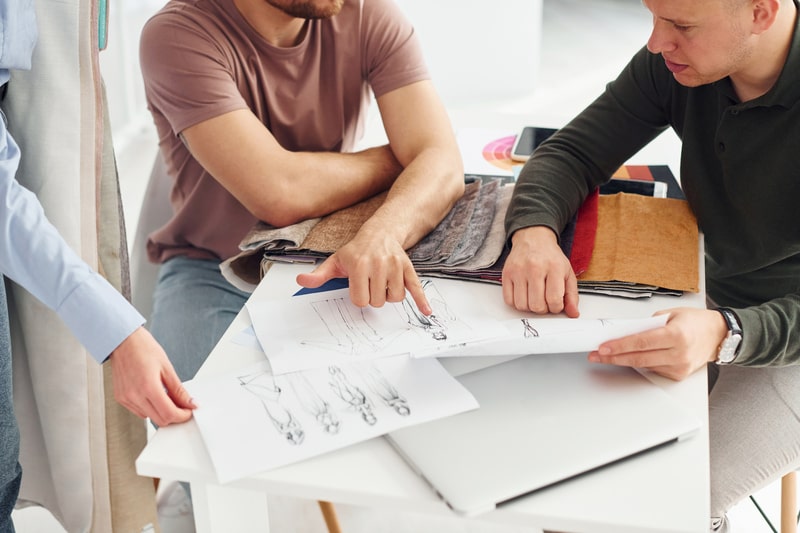 tipos de contrato de trabalho reuniao