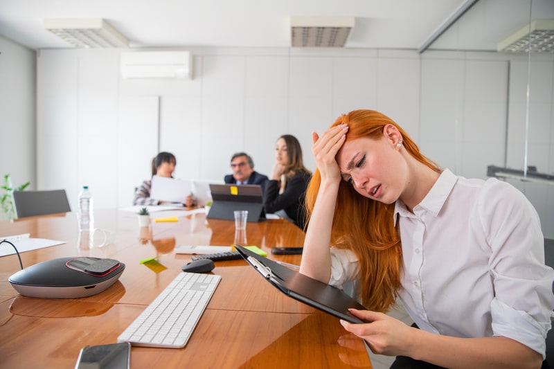 insubordinacao no trabalho mulher reclamando